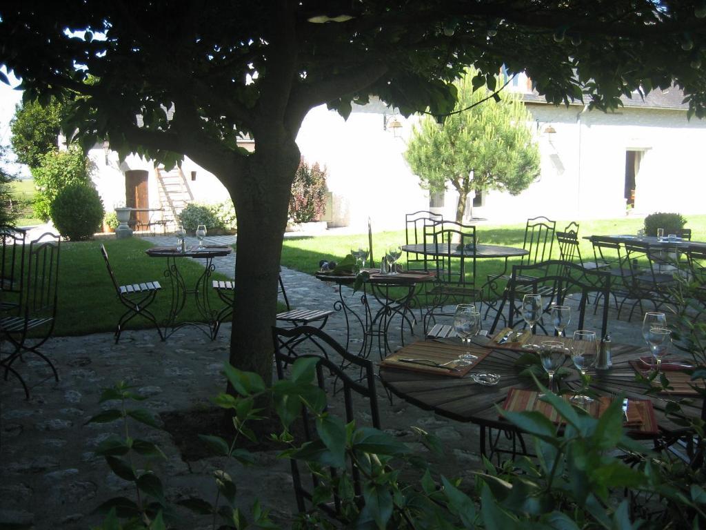 Hotel La Ferme Des 3 Maillets Avaray Exterior foto